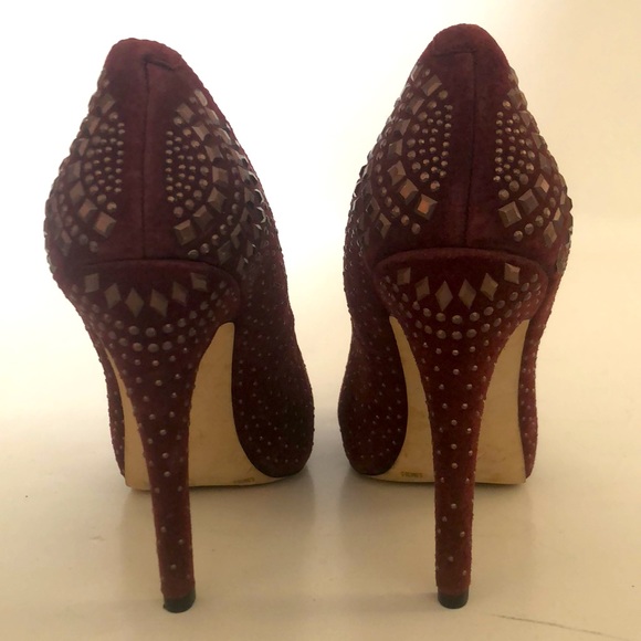 BCBG 5.5 High heel Burgundy Wine Suede Platform Studs Detail Excellent Condition - Picture 2 of 12